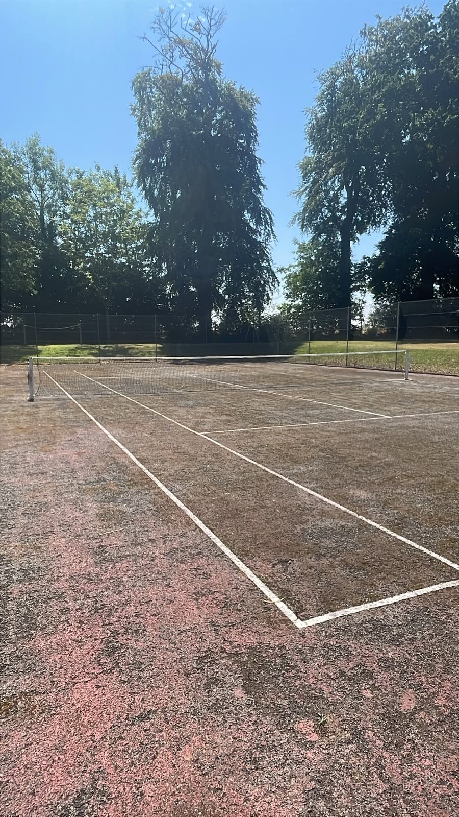 Vue du terrain de tennis de Ryes