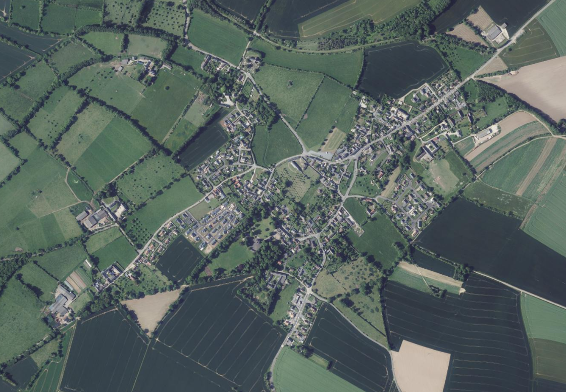 Vue aérienne du village de Ryes